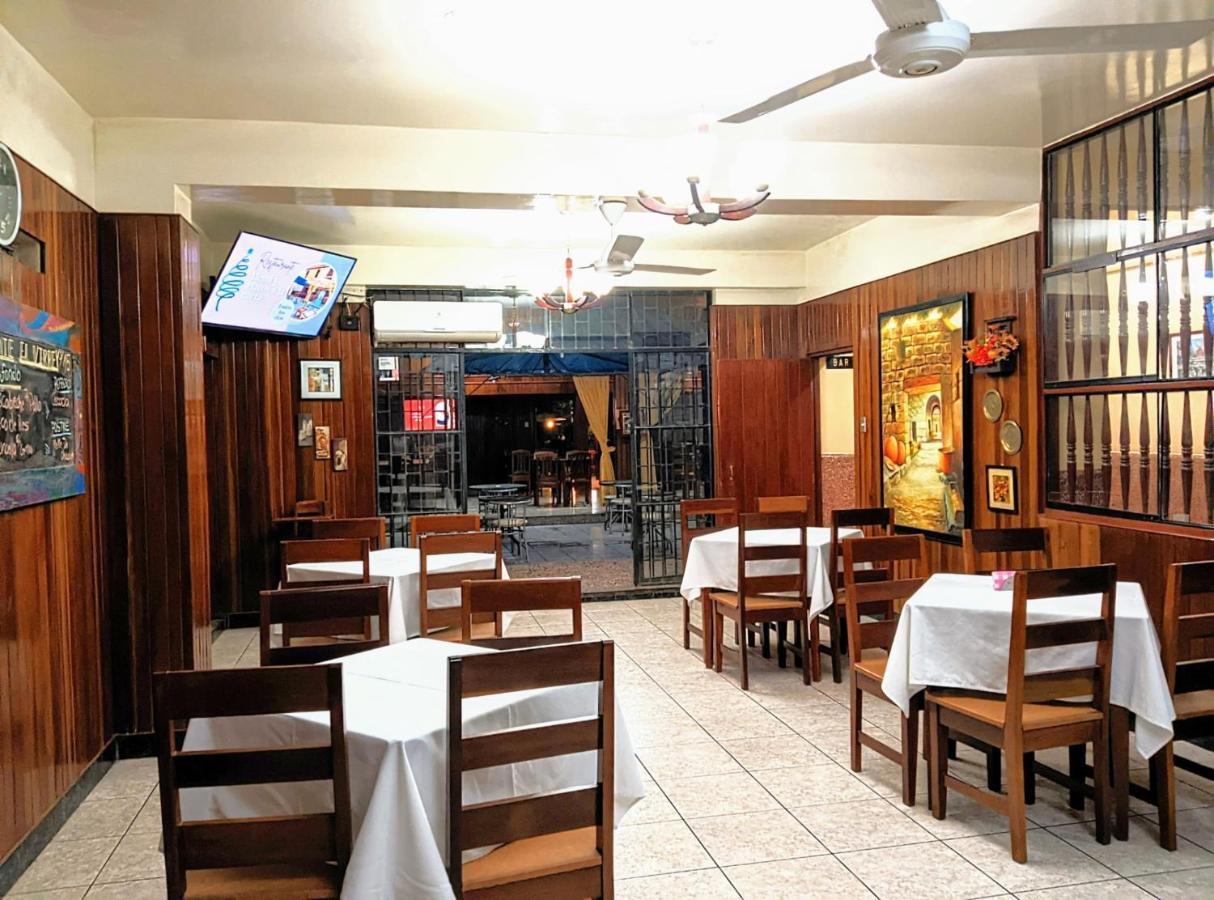 Hospedaje El Virrey Pucallpa Exterior foto