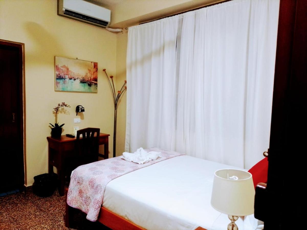 Hospedaje El Virrey Pucallpa Exterior foto